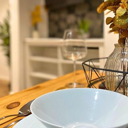 Stunning 1Br - Super Central- Peaceful Area - Lower Ground Apartment 剑桥 外观 照片